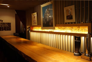 真夜中の美術館Bar山水